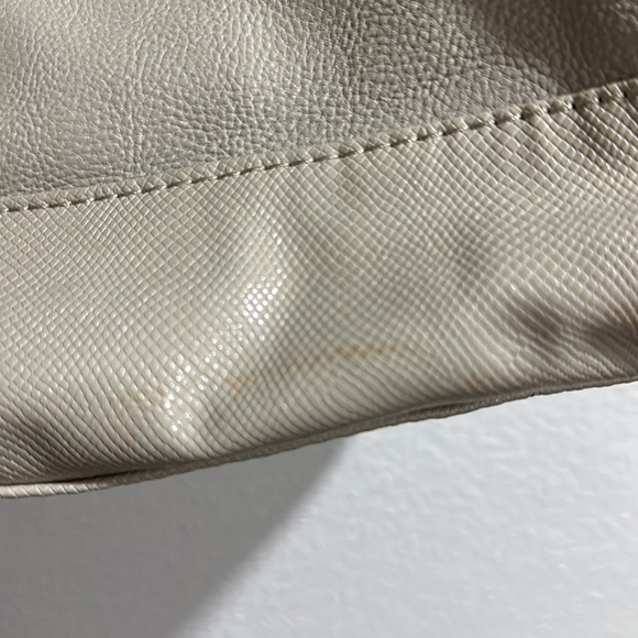 LULU Beige Purse with Silver Hardware - Picture 8 of 8